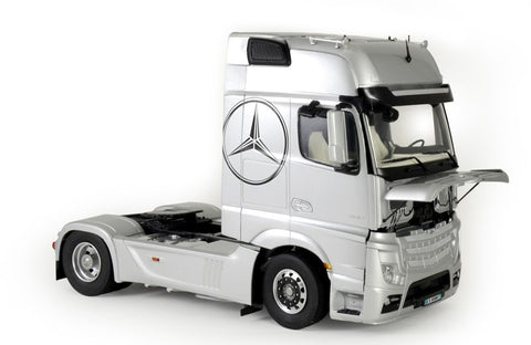 Italeri Mercedes‑Benz Actros MP4 GigaSpace 1/24 plastikinis surenkamas modelis