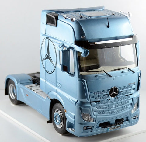 Italeri Mercedes‑Benz Actros MP4 GigaSpace 1/24 plastikinis surenkamas modelis