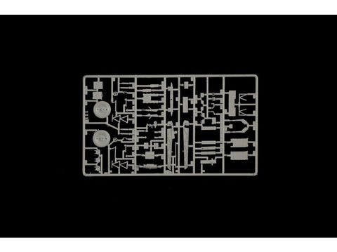 Italeri Sd.Kfz.10 Demag D7 su 7,5 cm leIG 18, įgula, 1/35 plastikinis modelis
