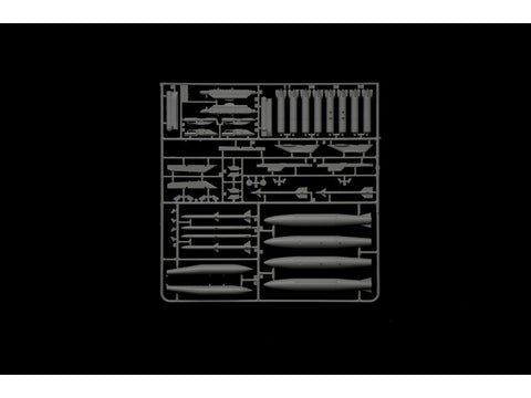 Italeri F-16C Fighting Falcon 1/48 plastikinis rinkinys (35105) WAR THUNDER