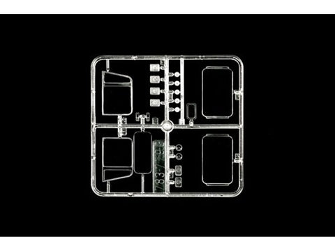 Italeri Freightliner FLC 1/24 surenkamas plastikinis sunkvežimio modelis