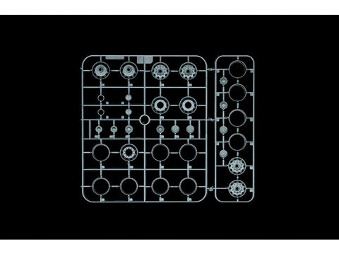 Italeri Scania 770 S V8 Balta kabina 1/24 plastikinis surenkamas rinkinys