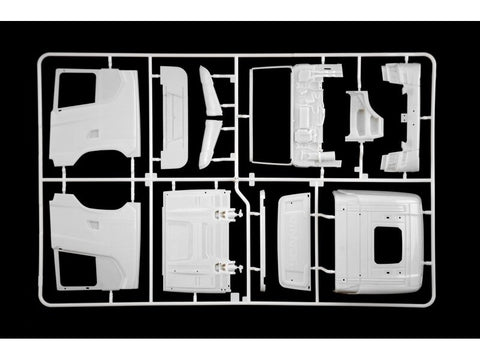 Italeri Scania 770 S V8 Balta kabina 1/24 plastikinis surenkamas rinkinys