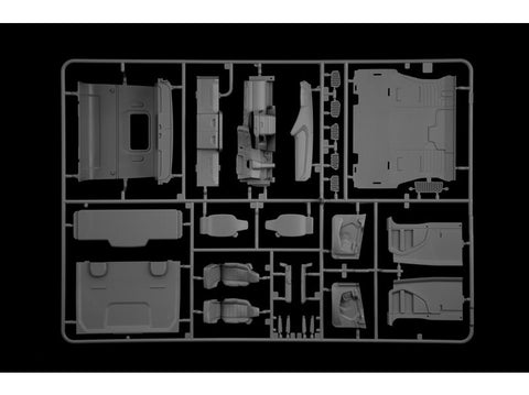 Italeri Scania 770 S V8 Balta kabina 1/24 plastikinis surenkamas rinkinys