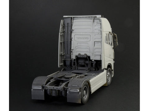 Italeri Volvo FH16 Globetrotter XL 1/24 surenkamas plastikinis modelis