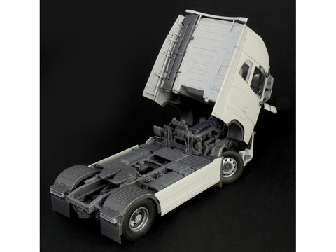 Italeri Volvo FH16 Globetrotter XL 1/24 surenkamas plastikinis modelis