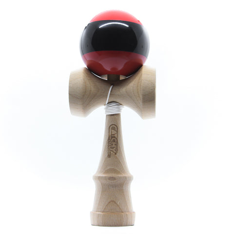 Kendama YoYoFactory medinė raudona, 18 cm – triukams, nuo 9 m.