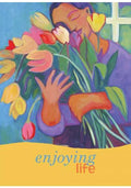 plakatas „Enjoying Life”: spalvinga moteris su tulpėmis, 30×40 cm, matinė spauda, geltonas apatinis užrašas