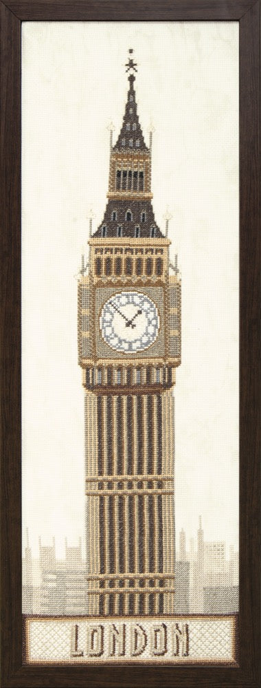 Vertikalus rėminis siuvinėjimas Big Ben Londono bokštas smėlio ir rudos tonų, priekyje matoma siūlų tekstūra ir apačioje užrašas LONDON