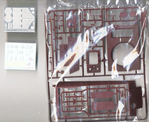 Meng King Tiger Sd.Kfz.182 1/35 surinkamas tanko modelis TS-031