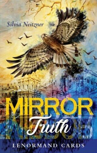 Lenormand kortos Mirror Truth, Silvia Neitzner dizaino viršelis su mėlyno‑geltono fono motyvais ir skrendančiu sakalu
