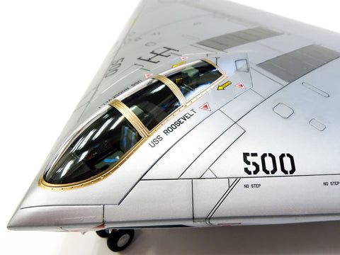 Surenkamas lėktuvo modelis A-12 Avenger II 1/48 Modelcollect UA48001