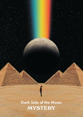Plakatas Dark Side of the Moon – meninis dizainas su Egipto piramidėmis, pusmėnuliu ir vaivorykšte, 50×70 cm