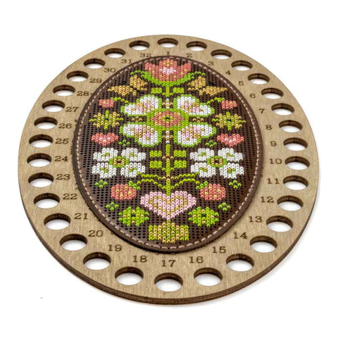 Siūlų organizatoriaus siuvinėjimo rinkinys „Gėlių įkvėpimas“ 12,5 x 20,5 cm
