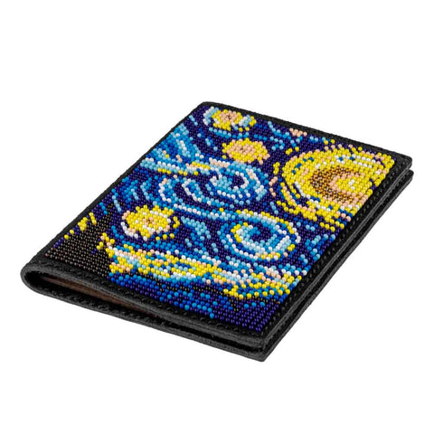 Pasų viršelio karoliukų siuvinėjimo rinkinys, dirbtinė oda | Wonderland Crafts