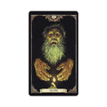tarot korta Solitude, prie žvakės apšviestas barzdotas vyras su ištiestomis rankomis, kortos priekinė variacija