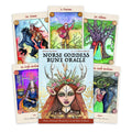 Rūnų kortos Norse Goddess Rune Oracle – komplektinė dėžutė su elnių ragais motyvu ir penkiomis spalvingomis iliustruotomis kortomis fane, parodyta kaip rinkinys