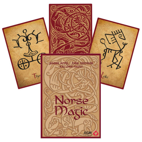 tarot kortos Norse Magic: AGM Urania kreminė ir bordo dėžutė priekyje, trys kortos su runiniais simboliais