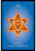 Korta Love Partnership (nr. 26) su mėlynu fonu ir oranžine geometrine žvaigžde, priekiniu kortos dizainu