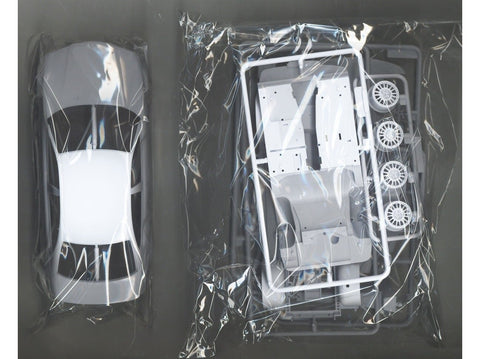 NuNu BMW 320i E46 Macau 2001 nugalėtojas, 1/24 plastikinis surinkimo rinkinys