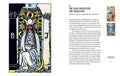 Tarot korta Vyriausioji kunigė Rider–Waite stiliaus, geltoni ir mėlyni tonai, parodyta su aiškinamuoju tekstu knygoje