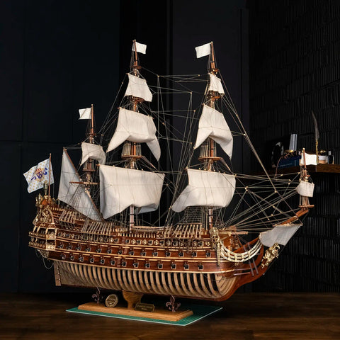 „Soleil Royal“ riboto leidimo muziejinio lygmens modelio rinkinys 1/70