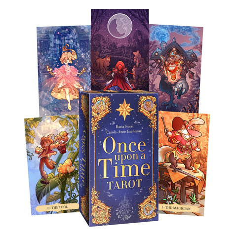 Tarot kortos „Once Upon a Time“ – mėlyna paauksuota dėžutė su autoriais ir kelios spalvingos iliustruotos kortos fone, parodyta iš priekio