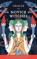orakulų kortos Oracle of Novice Witches – ryškus viršelis su trimis veidais, žaliomis plaukų sruogomis ir degančiais fakelais
