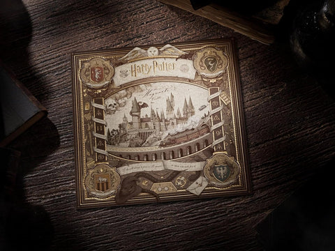 Harry Potter Hogvartso 1000 detalių dėlionė su auksine folija – Theory11