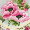 RIOLIS: Plate with Pink Poppies. Satin Stitch siuvinėjimo rinkinys iš RIOLIS Nr.: 0075 PT - HOBI.LT 🇱🇹