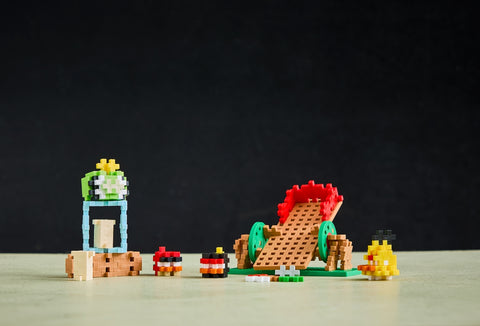 Plus Plus konstruktorius Angry Birds katapulta, 300 mini detalių