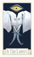 tarot korta The Lovers su dviem susiliejusiais drambliais, geltonu akies simboliu viršuje ir tamsiai mėlynu fonu