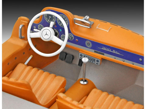 Revell Mercedes-Benz 300 SL 1/24 plastikinio modelio dovanų komplektas
