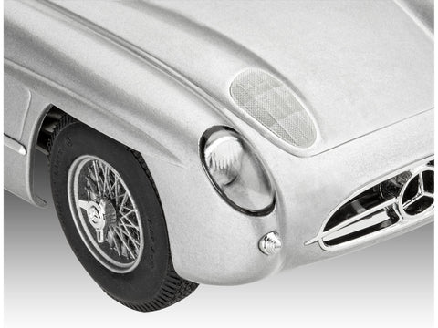Revell 1955 Mercedes-Benz 300 SLR Uhlenhaut Coupé 1/24 70 m. dovanų rinkinys