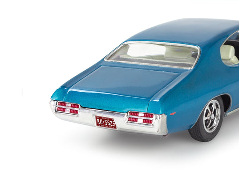 Revell 1969 Pontiac GTO The Judge 1:24 plastikinis rinkinys (2 viename)