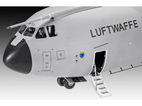 Revell Airbus A400M Atlas 1/72 plastikinis lėktuvo modelis