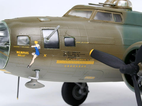 Revell Boeing B-17F Memphis Belle 1/48 bombonešio modelis