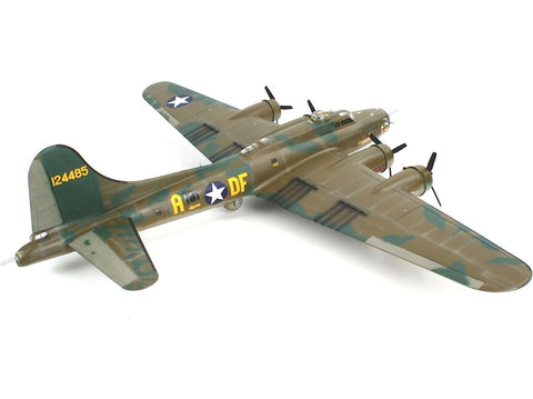 Revell Boeing B-17F Memphis Belle 1/48 bombonešio modelis