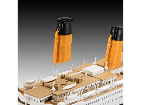 Revell R.M.S. Titanic laivas 1/600 plastikinis Click System