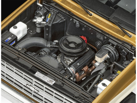 Revell Stranger Things: Hopper 1985 Chevy K5 Blazer dovanų rinkinys 1:25