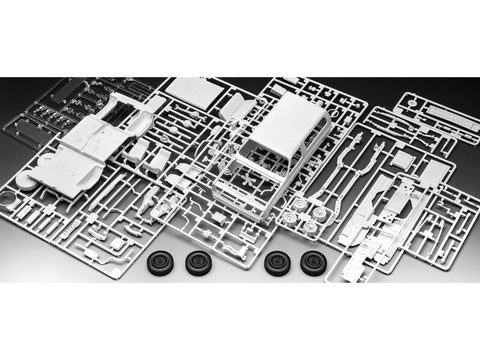 Revell Stranger Things: Hopper 1985 Chevy K5 Blazer dovanų rinkinys 1:25