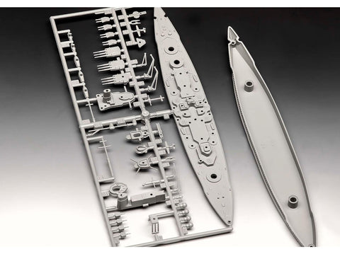 Revell Gneisenau mūšinis laivas 1:1200 – dovanų rinkinys su dažais