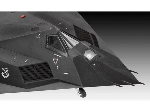 Revell Lockheed F-117A Nighthawk 1/72 plastikinis surinkimo modelis