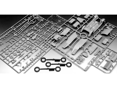 Revell Mercedes-Benz 320 Cabriolet (W142) 1/35 surinkimo rinkinys