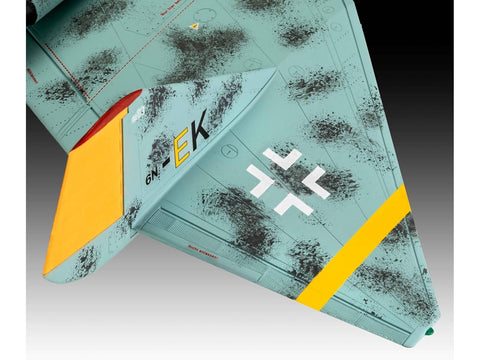 Revell Arado Ar E.555 P-Series 1/72 dovanų rinkinys su dažais, klijais, teptuku