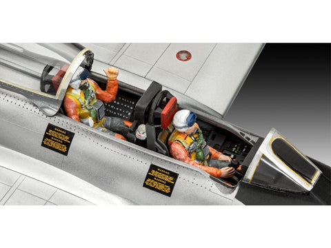 Revell Northrop F-89 Scorpion 1/48 – 75-mečio dovanų komplektas