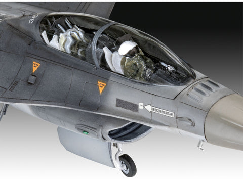 Revell F-16D Tigermeet 2014 dovanų rinkinys 1/72 su dažais ir klijais