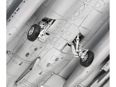 Revell Dassault Rafale C 1/48 plastikinis modelis – dovanų rinkinys