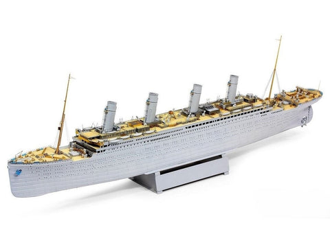 Revell R.M.S. Titanikas Platinum Edition plastikinis laivo modelis 1:400