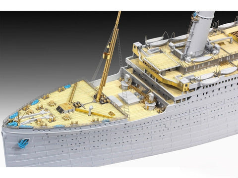 Revell R.M.S. Titanikas Platinum Edition plastikinis laivo modelis 1:400